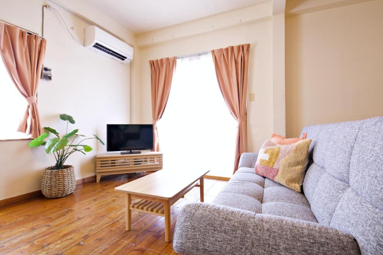 Ferienwohnung にらい恩納　あじさい Onna Exterior foto