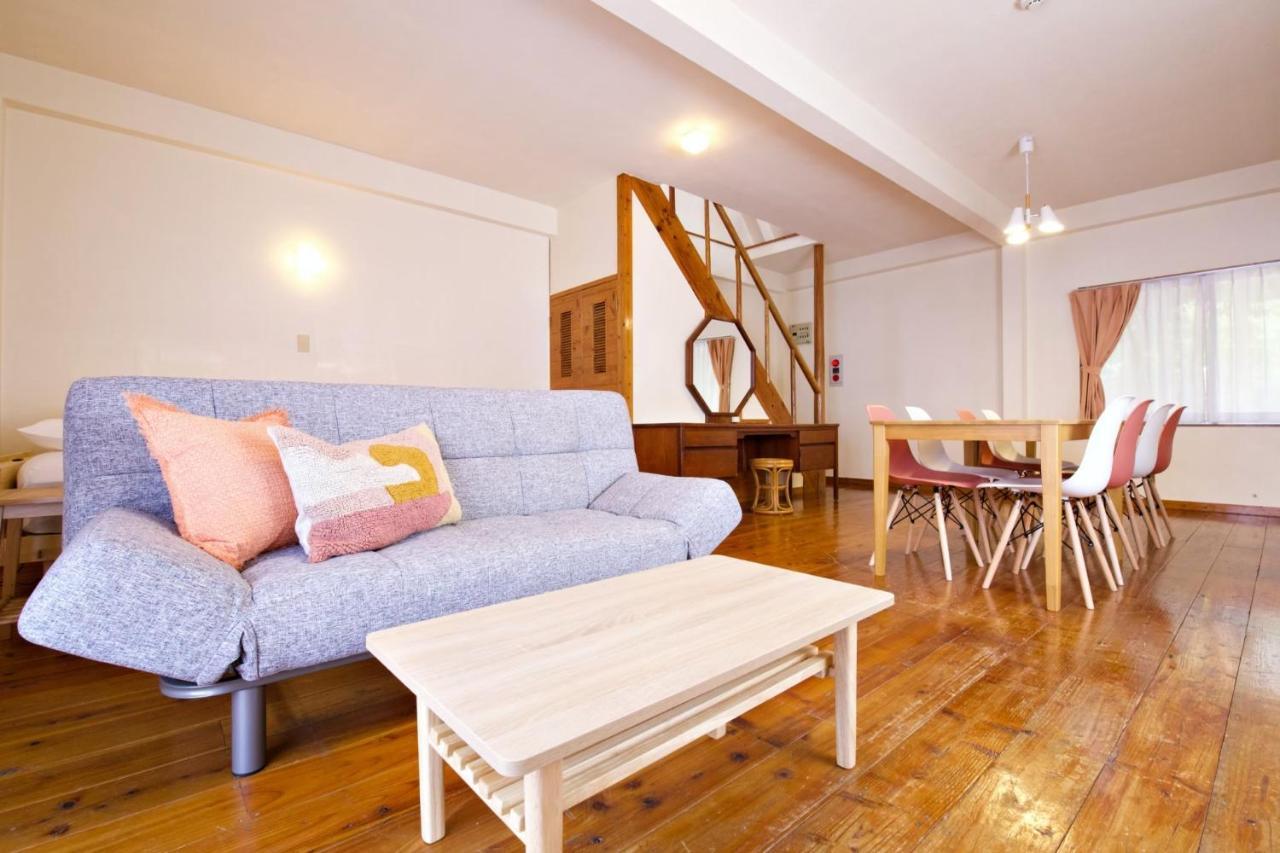 Ferienwohnung にらい恩納　あじさい Onna Exterior foto