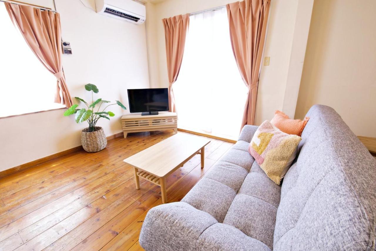 Ferienwohnung にらい恩納　あじさい Onna Exterior foto